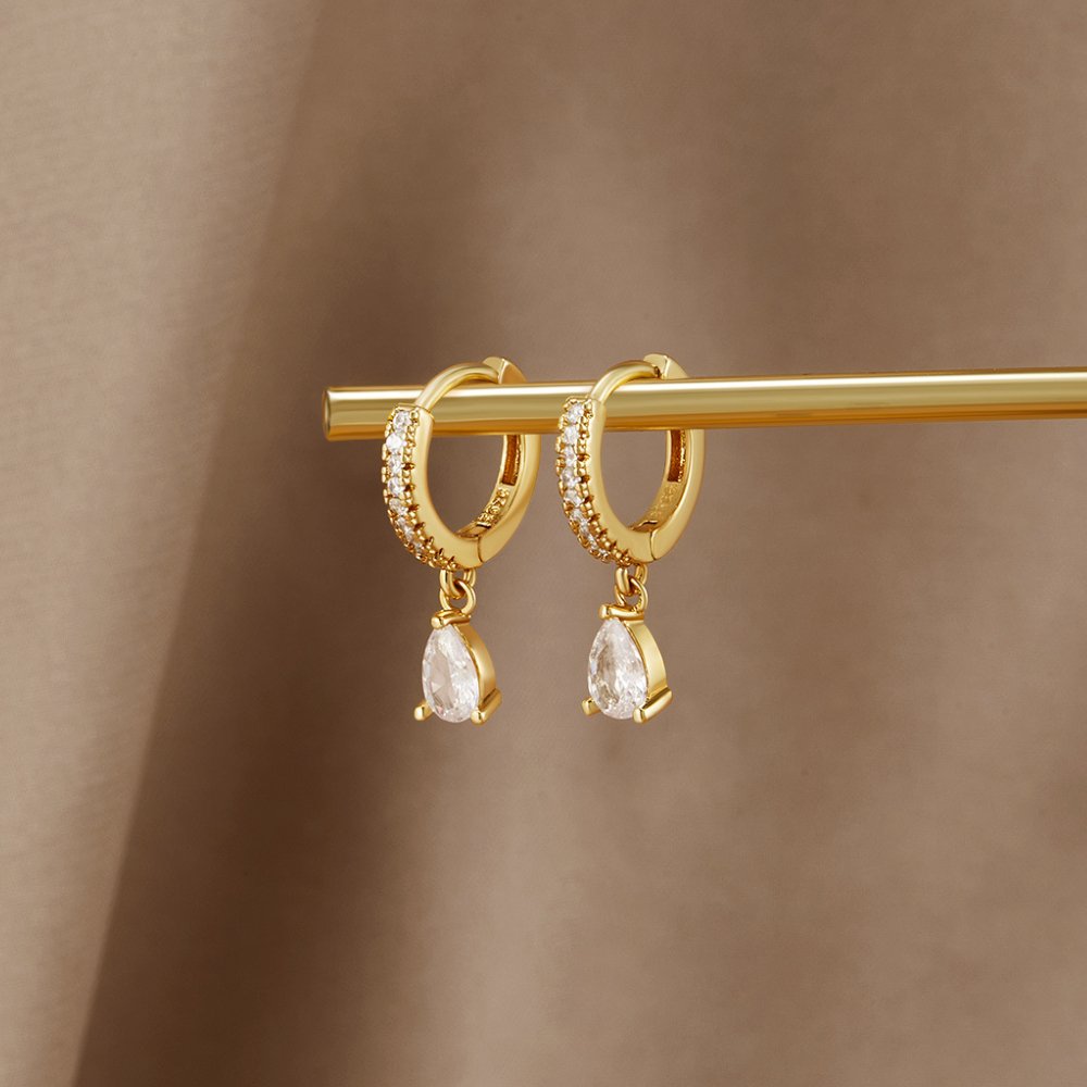 VENALIS | Élégantes boucles d'oreilles blanches